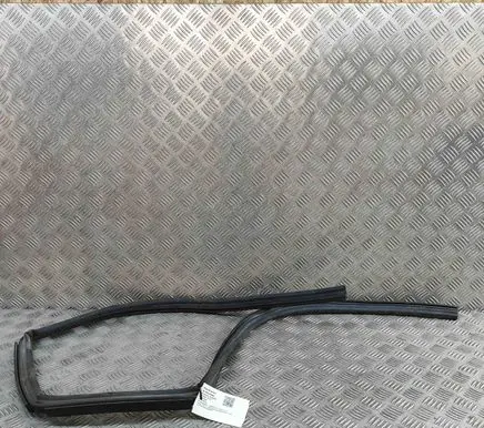 Land Rover Discovery 5 Engine compartment rubber HY3216C834AA