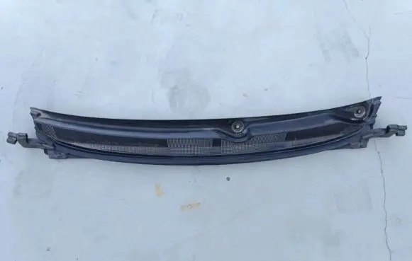Chrysler Pacifica Wiper trim 68228471AE 93785S 9592B
