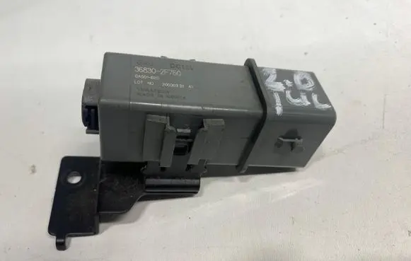 KIA Sportage Glow plug pre-heat relay 368302F760