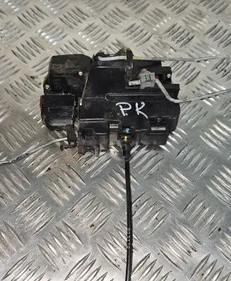Opel Antara Front door lock 613556841