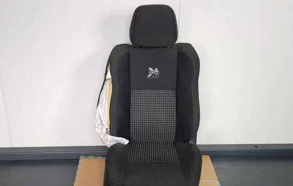 Dodge Challenger Front passenger seat PL0534027AA L0534027AA