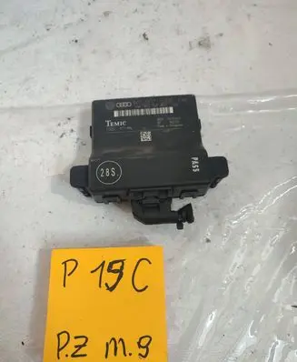 Audi A3 S3 8L Gateway control module 1K0907530F