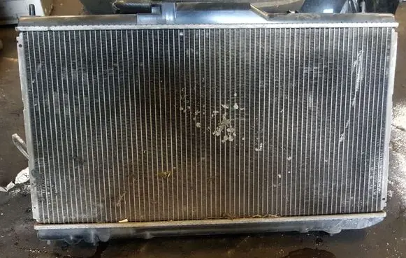 Toyota Avensis T220 Coolant radiator