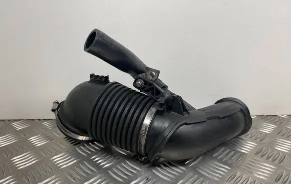BMW 6 E63 E64 Air intake duct part 7799845 7796370