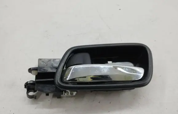 Honda CR-V Front door interior handle