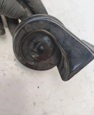 BMW 7 F01 F02 F03 F04 Horn signal 7284483 0080402013 6033FB2364