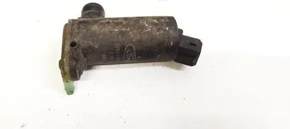 Ford Focus Windscreen/windshield washer pump 93BB17K624BA