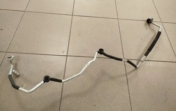 Air conditioning (A/C) pipe/hose