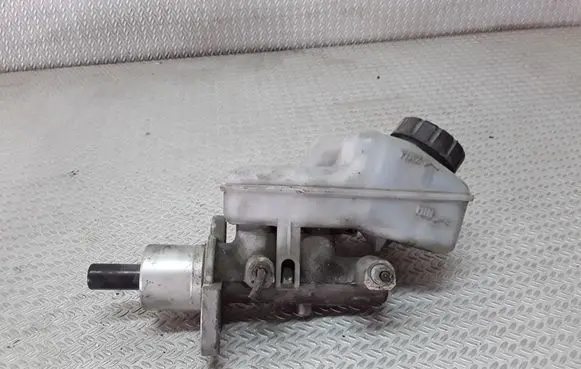 Opel Zafira A Master brake cylinder
