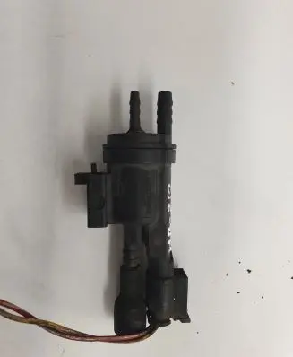 Mercedes-Benz E W212 Turbo solenoid valve A0025407097