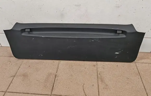 Nissan Note (E11) Tailgate/boot lid cover trim 909009U00A