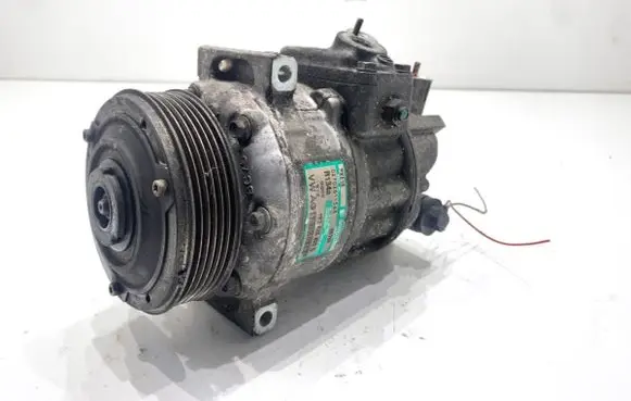 Volkswagen Touran I Air conditioning (A/C) compressor (pump) 1K0820803Q
