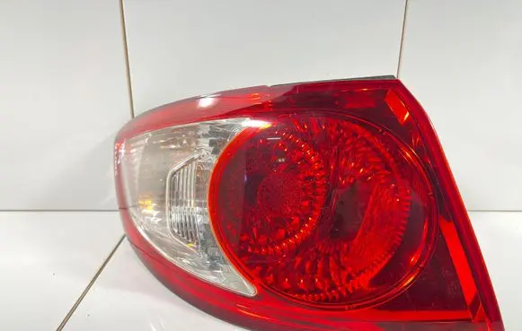 Hyundai Santa Fe Rear/tail lights 92401
