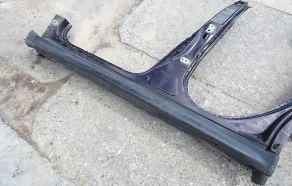 Nissan Juke I F15 Sill