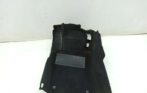 Mercedes-Benz E W211 Front floor carpet liner 2116800140