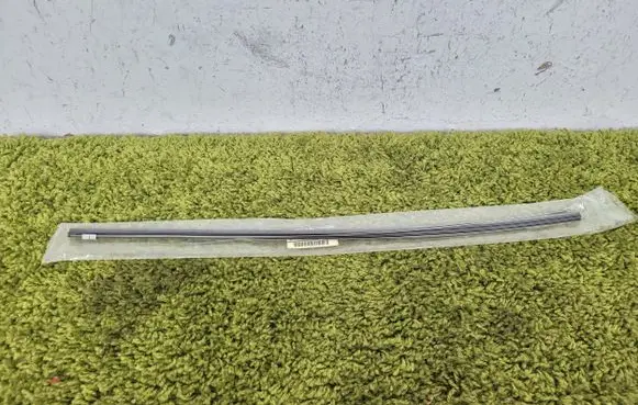 Nissan Murano Z51 Windshield/front glass wiper blade 28895-cb08c