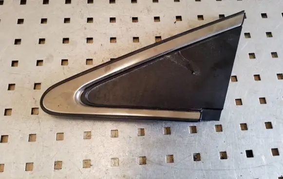 Toyota Avensis T270 Other front door trim element 6011805020