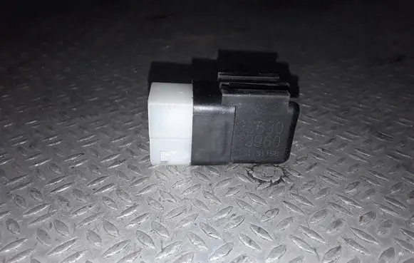 Nissan Primera Other relay 2563079960