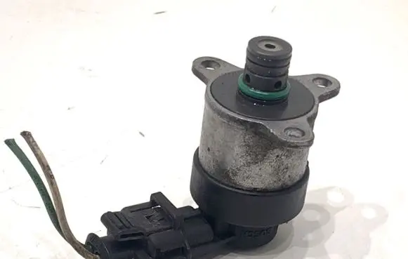 Citroen C5 Fuel pressure regulator 