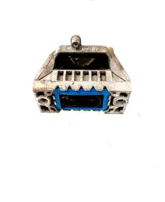 Volkswagen PASSAT B7 Engine mount bracket 1K0199262