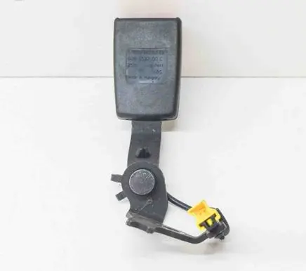 Mercedes-Benz E A207 Rear seatbelt buckle 608352700C A2078600369