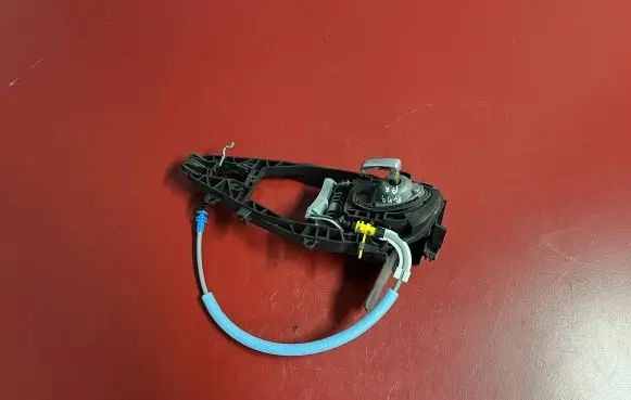Front door exterior handle/bracket