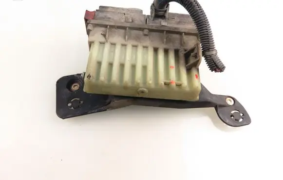 Opel Zafira A Coolant fan relay 124410130