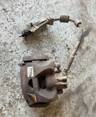 Front brake caliper