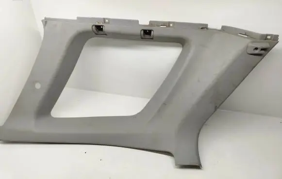 (D)pillar trim (top)