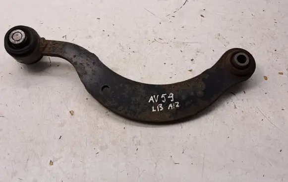 Toyota Avensis T270 Rear control arm 4877012010