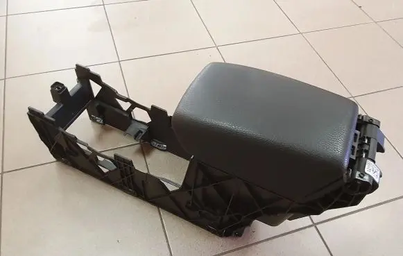 Opel Astra J Armrest