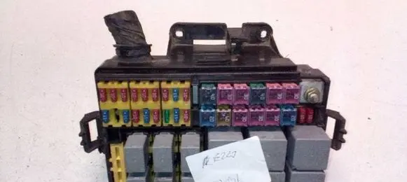Mercedes-Benz S W220 Fuse module