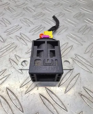 Audi Q7 4L Battery relay fuse 4F0915519