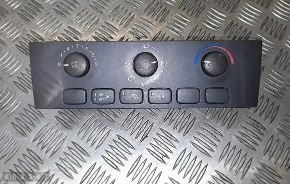 Volvo S40, V40 Climate control unit 0142697G01