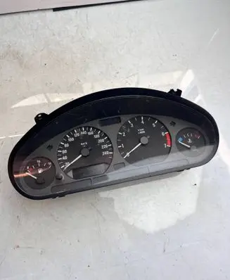BMW Z3 E36 Speedometer (instrument cluster) 62118371552
