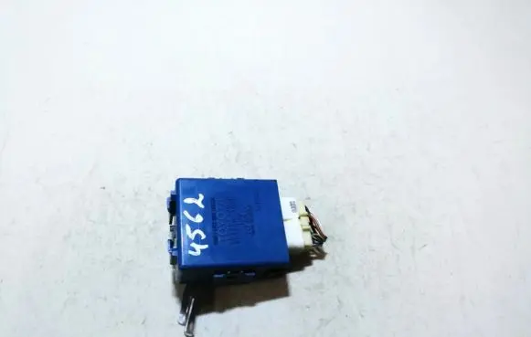 Toyota Auris 150 Door control unit/module 8597012020 0515004070