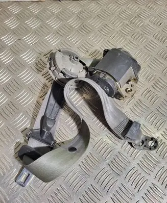 Audi A6 S6 C4 4A Rear seatbelt 4A5857709J 00049237