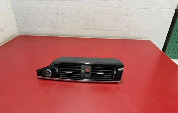 BMW X3 F25 Dash center air vent grill 9184742 9184743