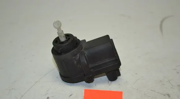 Opel Vectra B Headlight level adjustment motor 93083 09152523