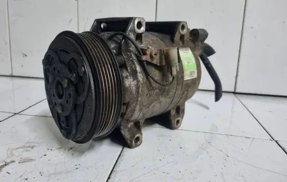Volvo S80 Air conditioning (A/C) compressor (pump) 8708581