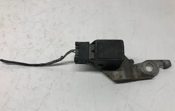 BMW 5 E60 E61 Front height sensor lever 1093697