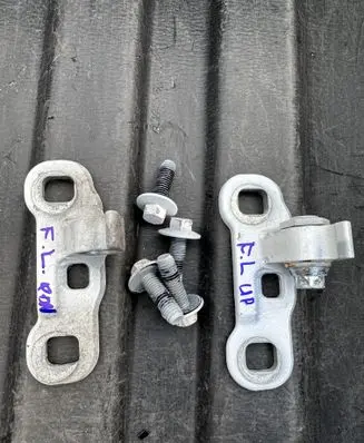 Volvo S90, V90 Front door hinge set LH144