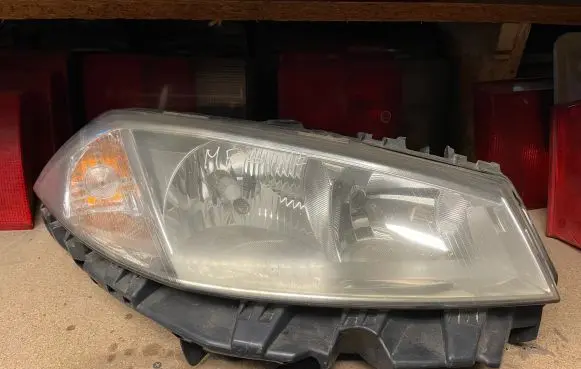 Renault Megane II Headlight/headlamp 89307003 8200476431