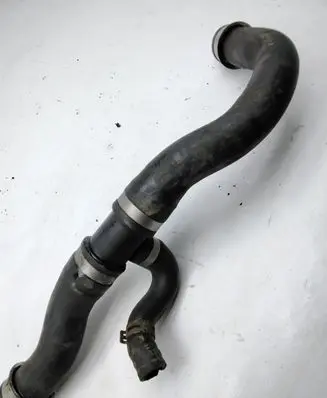 Mercedes-Benz E W211 Engine coolant pipe/hose A2115017582