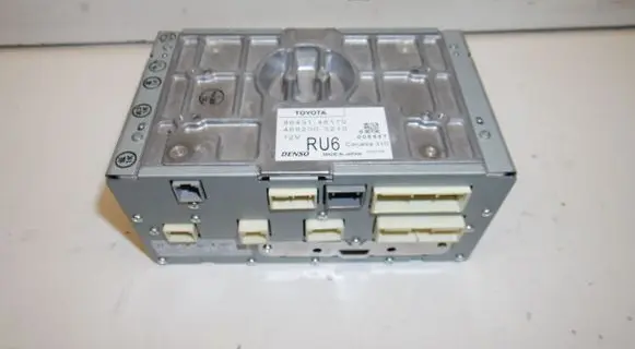 Lexus RX 330 - 350 - 400H Radio/CD/DVD/GPS head unit 8643148170