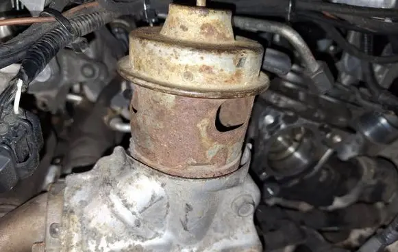 Honda CR-V EGR valve