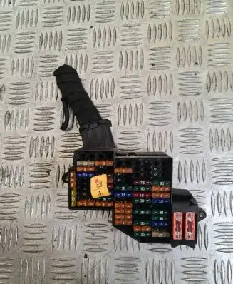 Porsche Cayenne (92A) Fuse module 7P0841828A 7P0841824A
