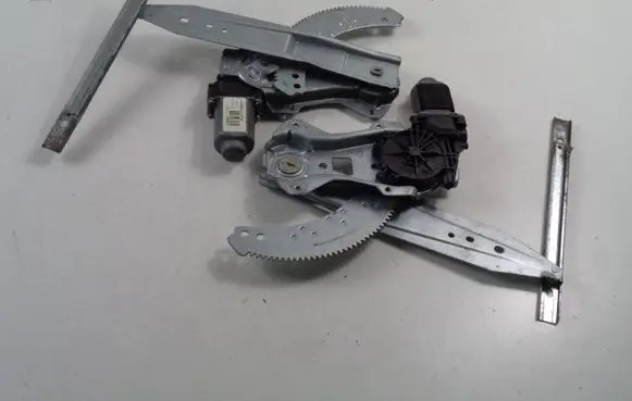 Nissan Note (E11) Rear door window regulator with motor 400928A