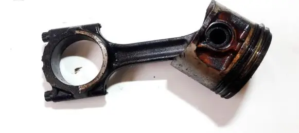Volvo V70 Piston with connecting rod