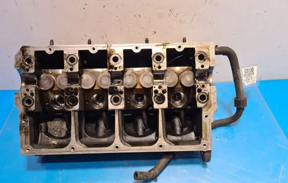 Volkswagen PASSAT B5.5 Engine head 038103373R